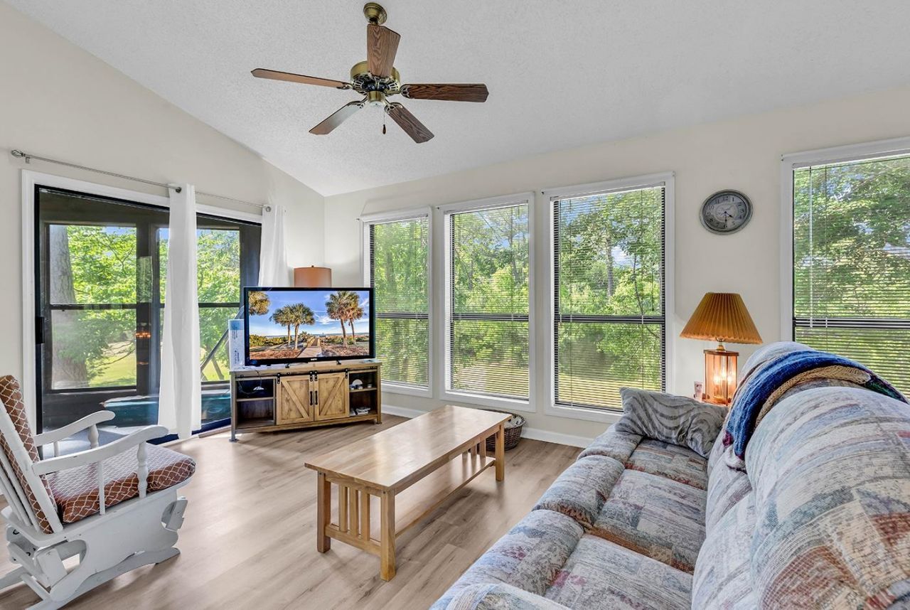 859 Tall Oaks Ct. Photo 12