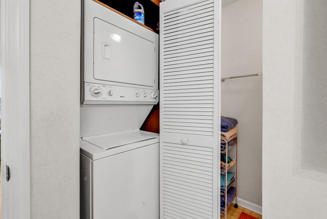 859 Tall Oaks Ct. Photo 19