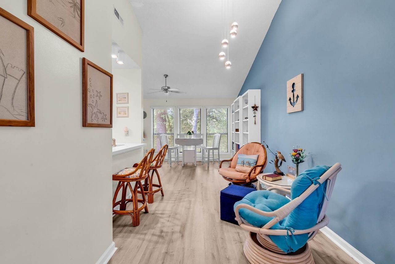 859 Tall Oaks Ct. Photo 4