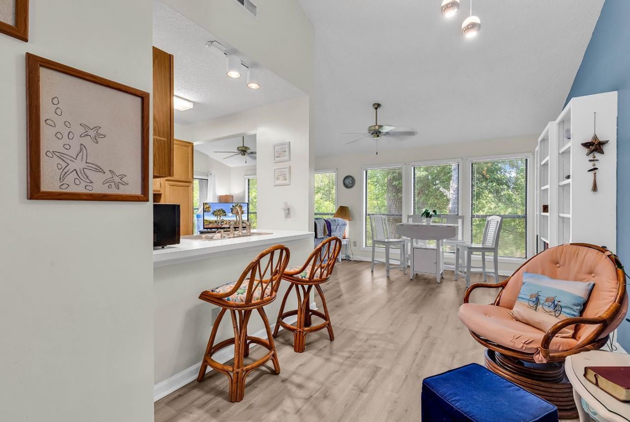 859 Tall Oaks Ct. Photo 5