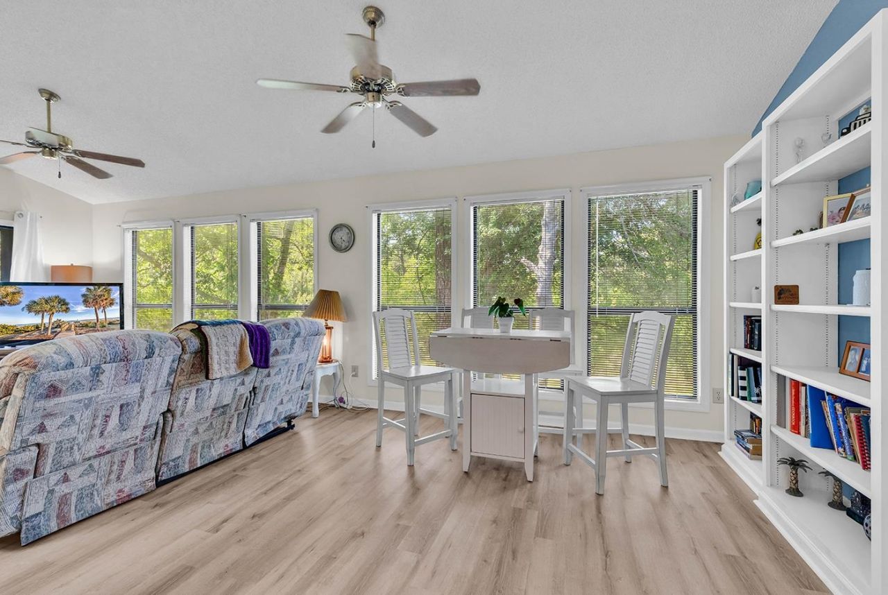 859 Tall Oaks Ct. Photo 6