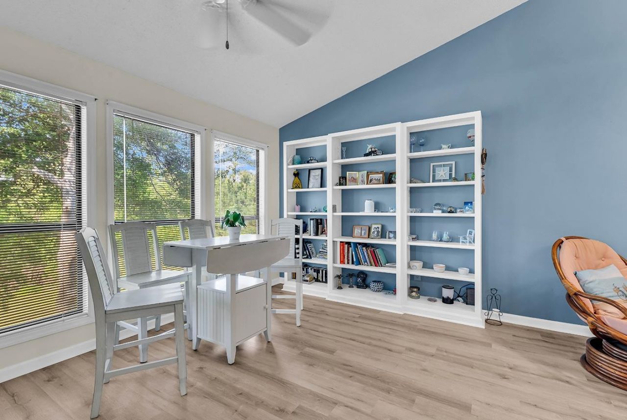 859 Tall Oaks Ct. Photo 7