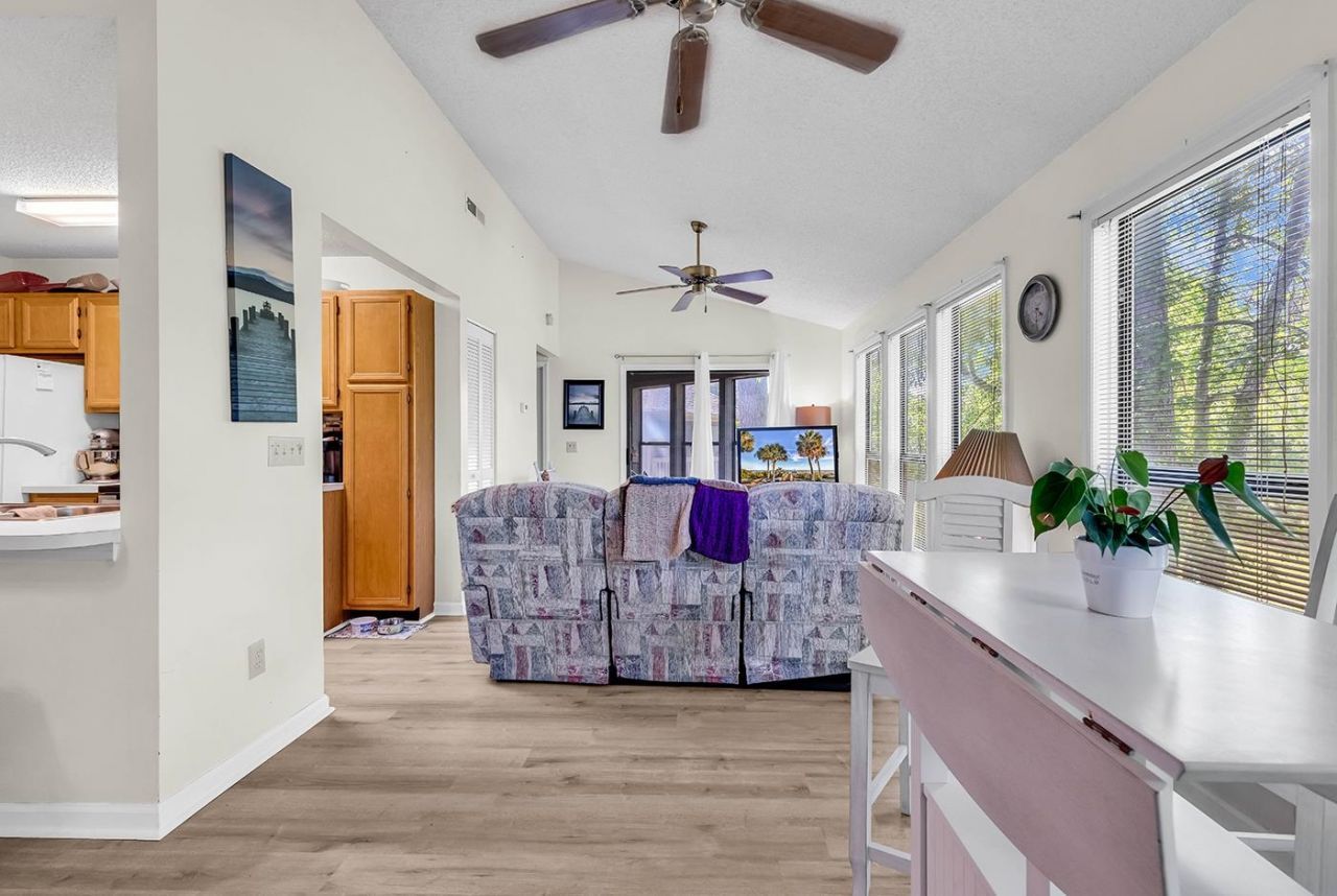 859 Tall Oaks Ct. Photo 8