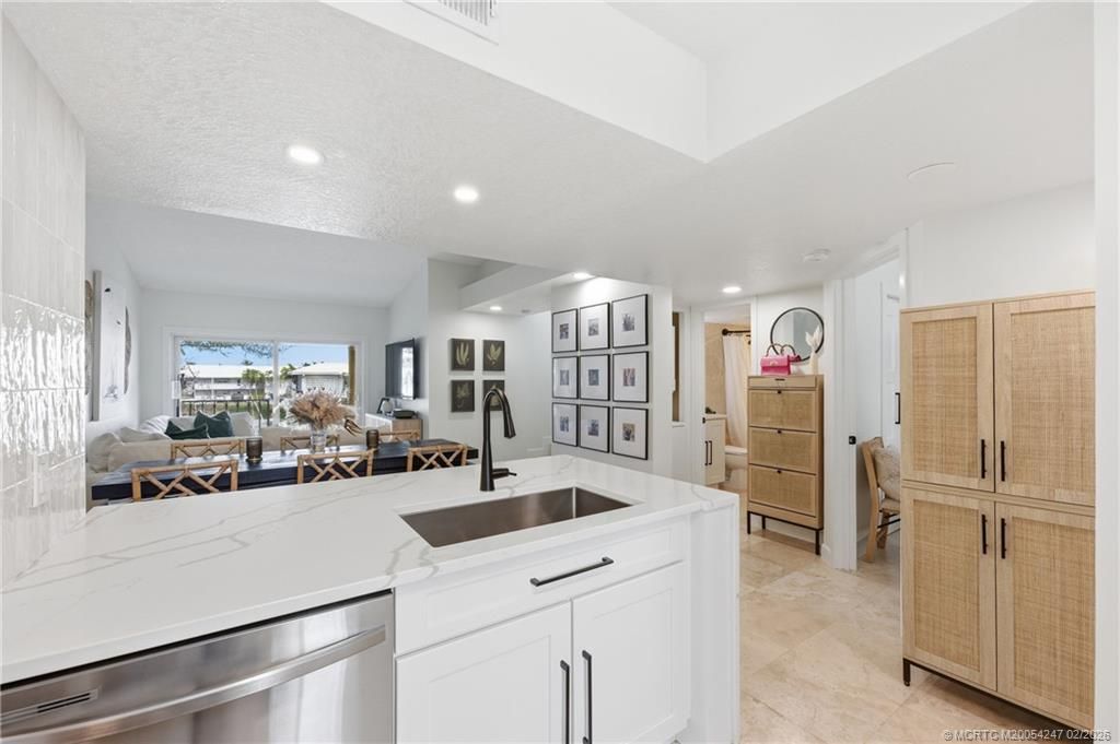 1155 Lake Shore Drive, Unit 202, West Palm Beach, FL 33403 Photo