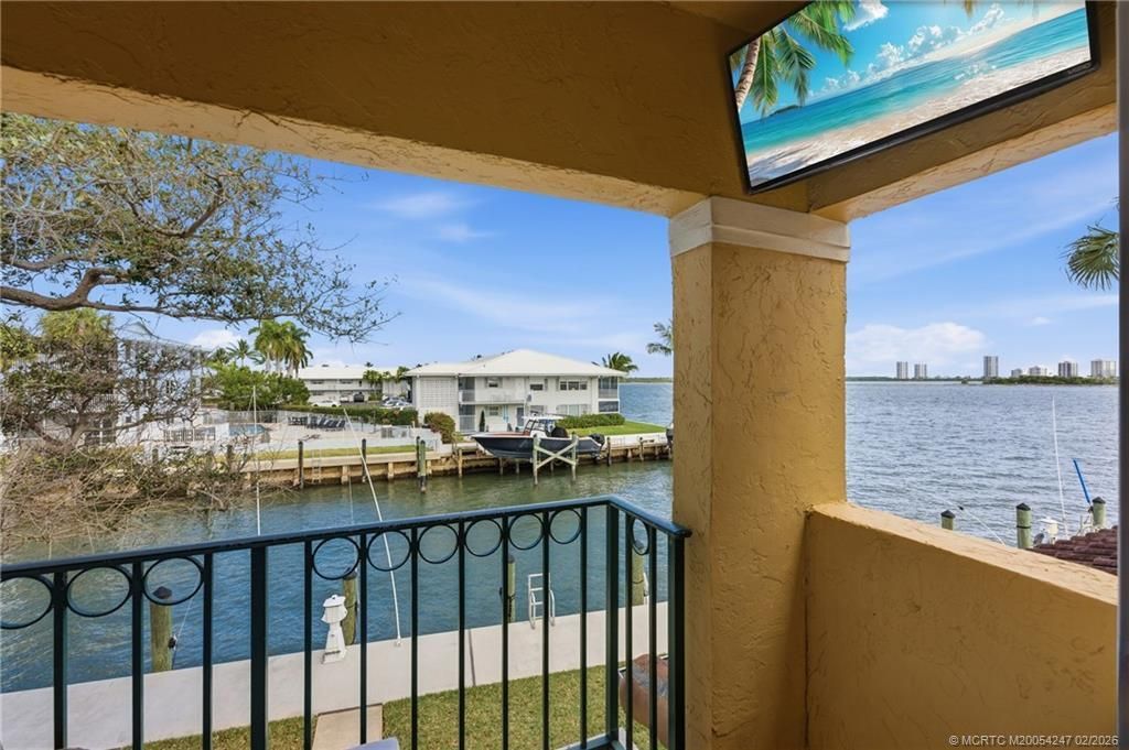 1155 Lake Shore Drive, Unit 202, West Palm Beach, FL 33403 Photo