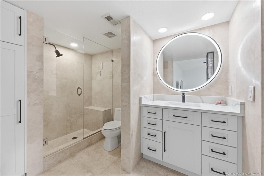 1155 Lake Shore Drive, Unit 202, West Palm Beach, FL 33403 Photo