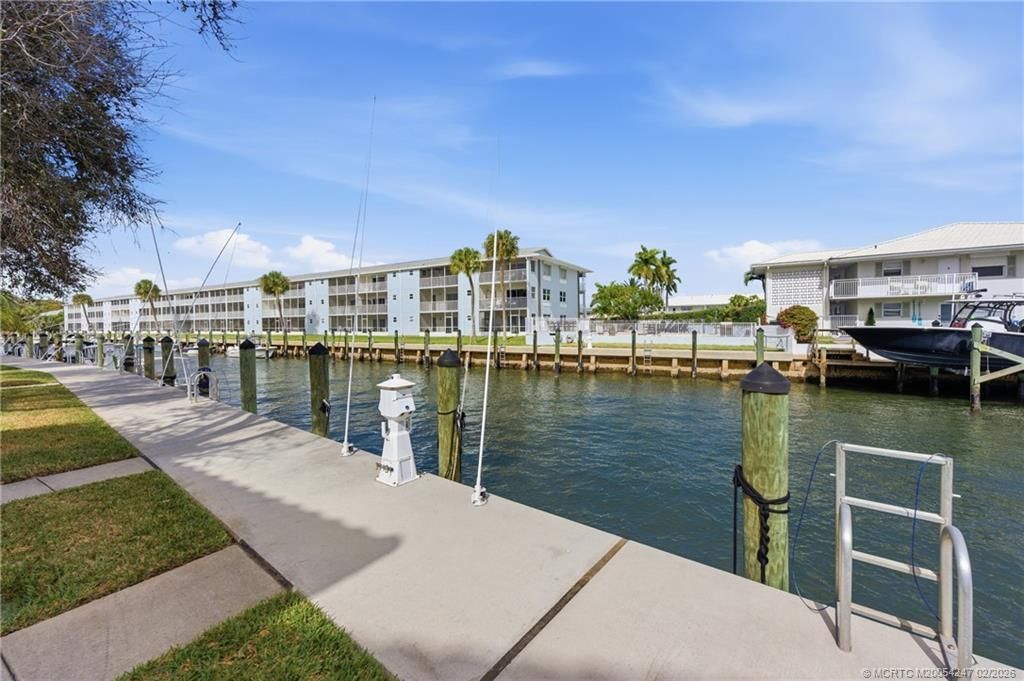 1155 Lake Shore Drive, Unit 202, West Palm Beach, FL 33403 Photo