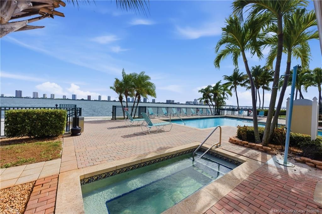 1155 Lake Shore Drive, Unit 202, West Palm Beach, FL 33403 Photo