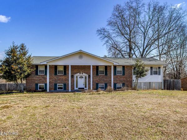 127 Scenic Lake Drive, Harriman, TN 37748
