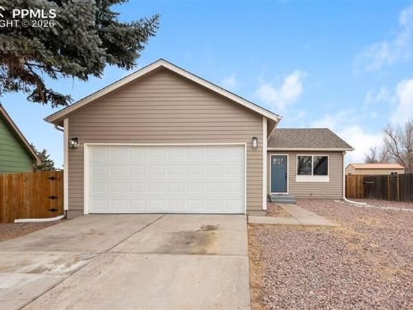 4440 Hollyridge Drive, Colorado Springs, CO 80916