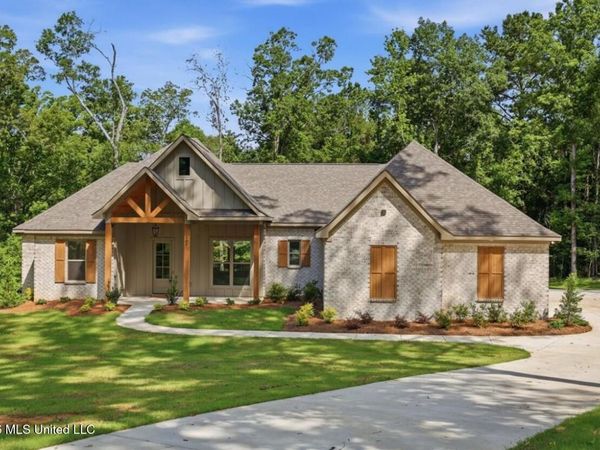 922 Mullican Road, Florence, MS 39073
