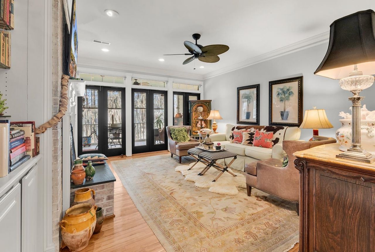 1970 Governors Landing Dr. Photo 3