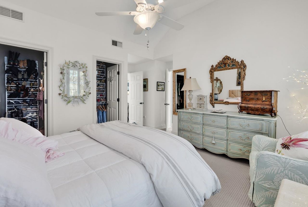 1970 Governors Landing Dr. Photo 9