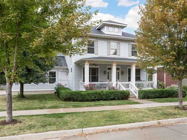 720 Walker Cir, Iowa City, IA 52245