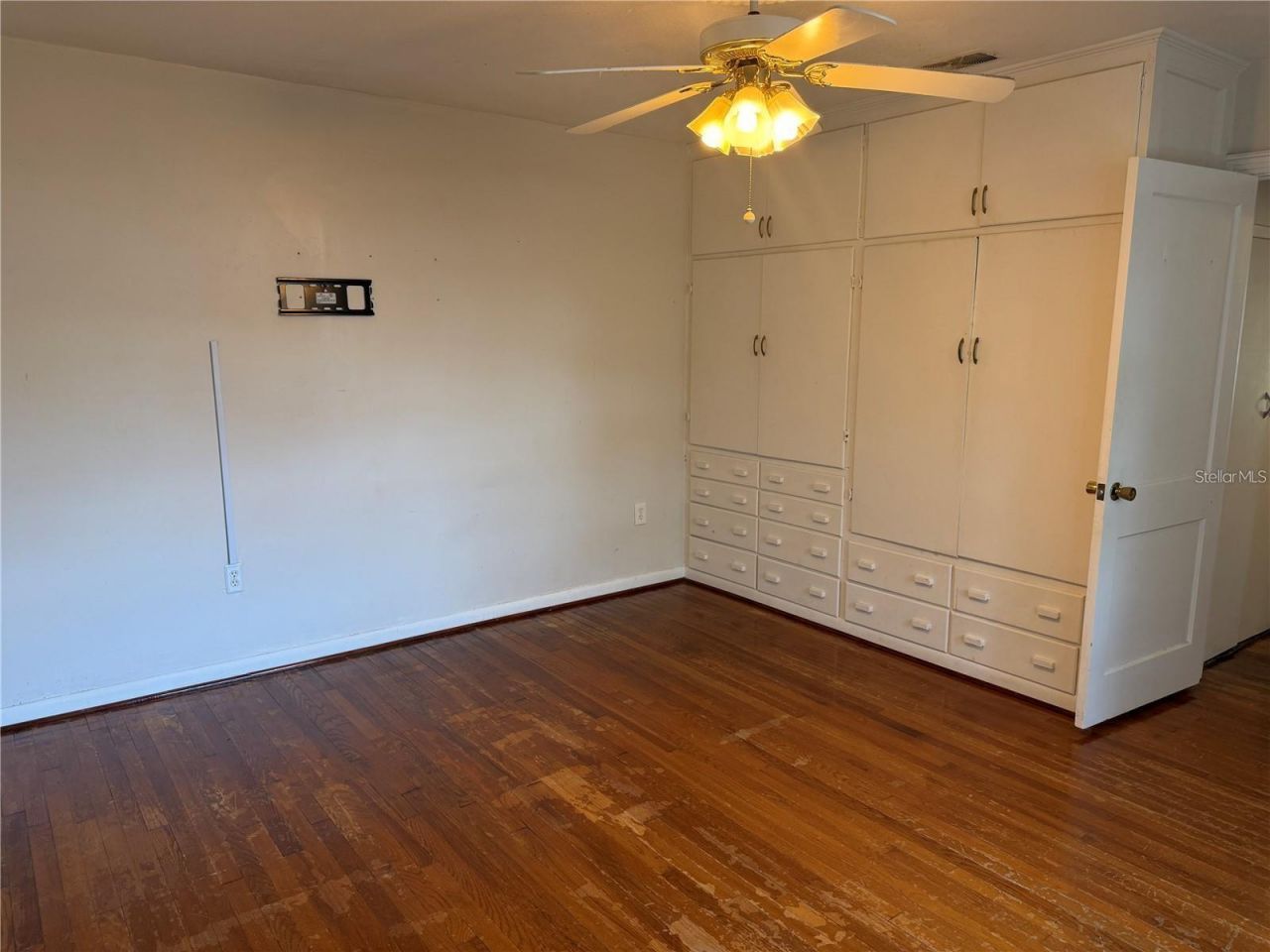 5335 6th Street, Zephyrhills, FL 33542 Photo