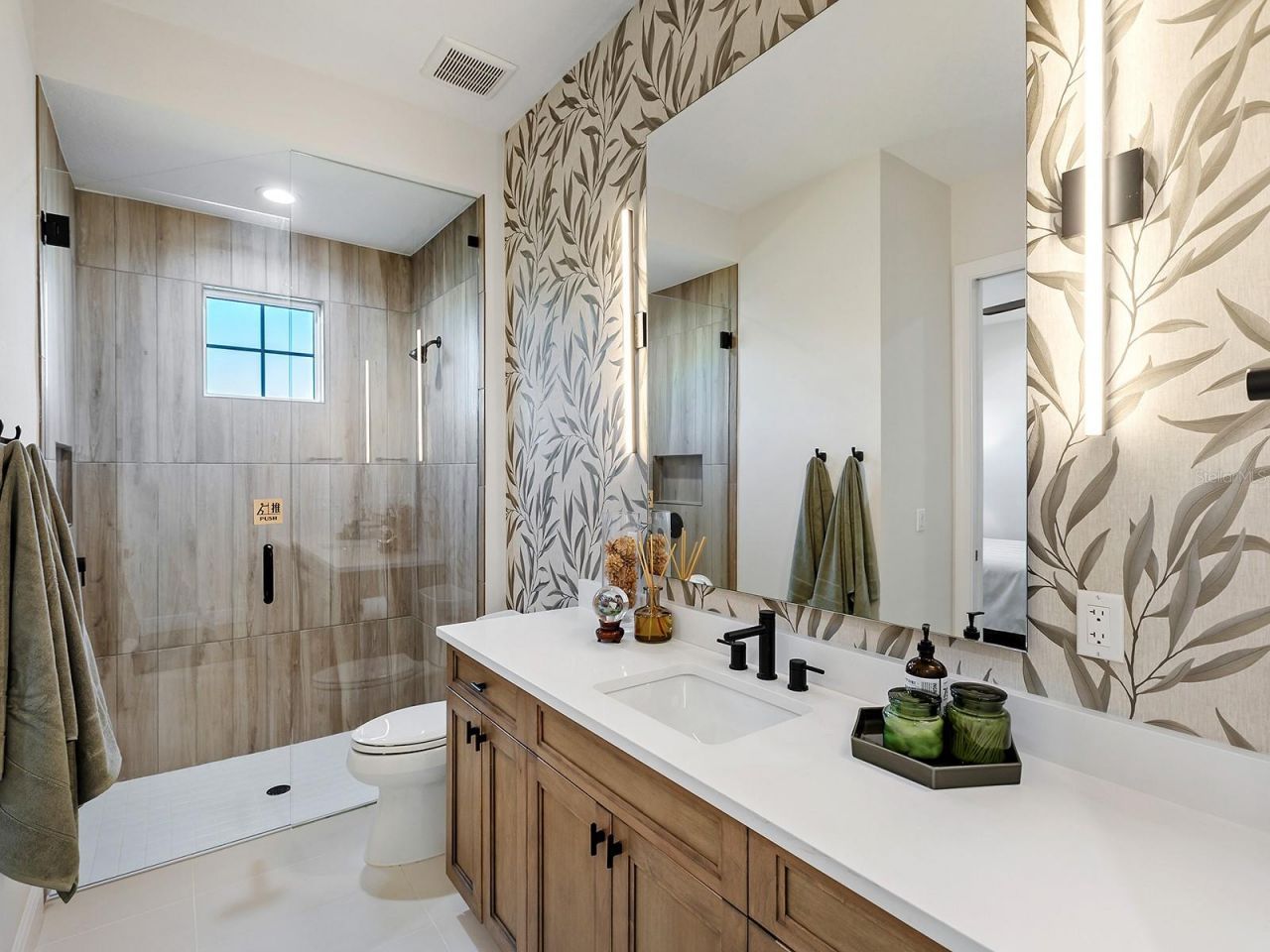 9220 Starry Night Avenue, Sarasota, FL 34241 Photo