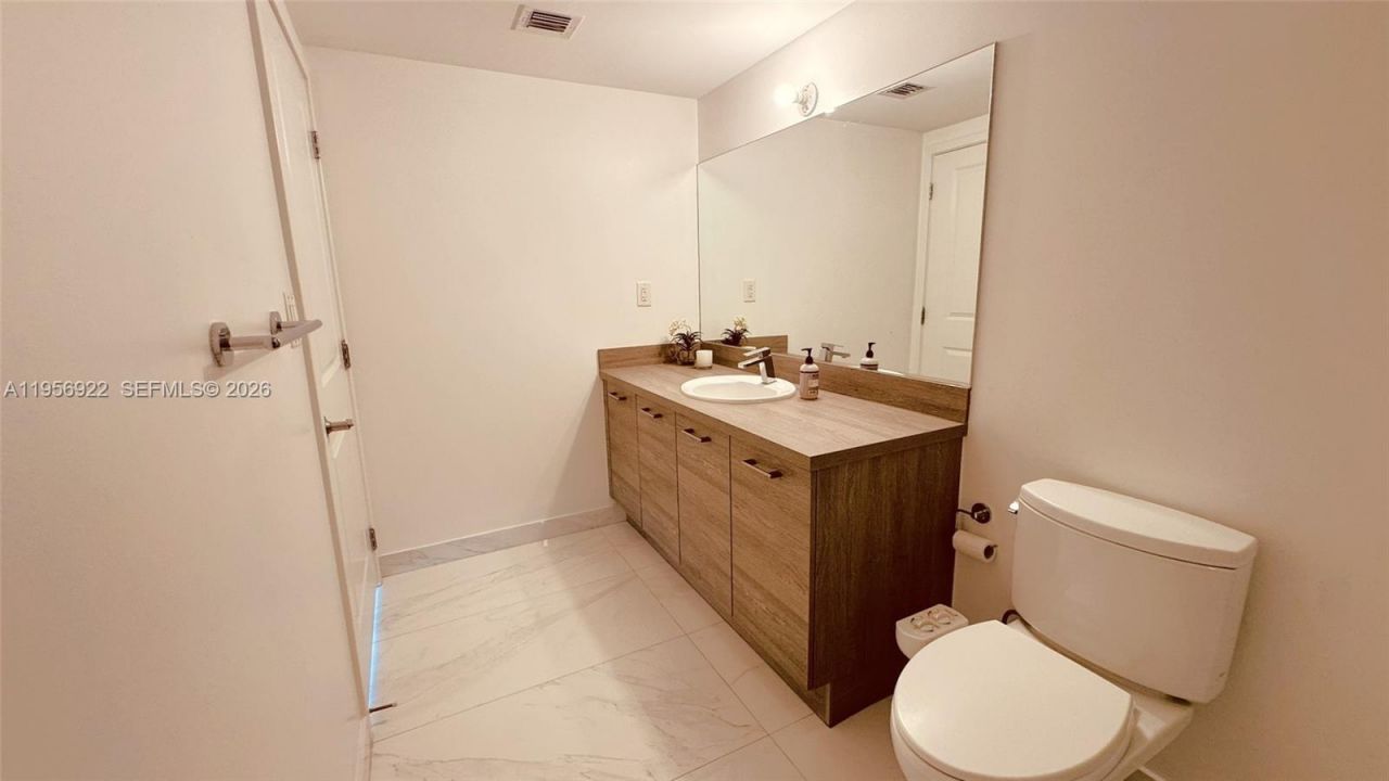 400 Sunny Isles Blvd, Unit 1906, Sunny Isles Beach, FL 33160 Photo
