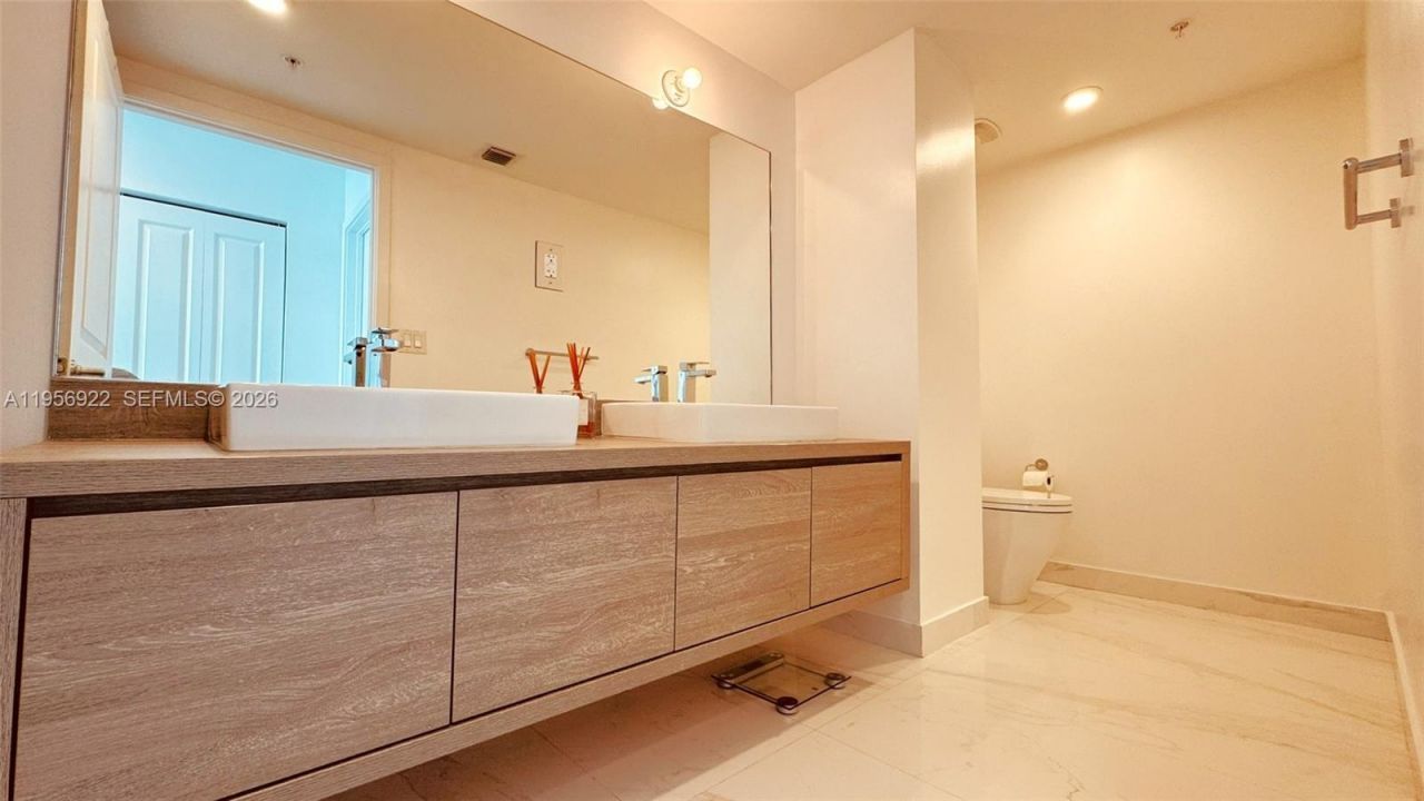 400 Sunny Isles Blvd, Unit 1906, Sunny Isles Beach, FL 33160 Photo