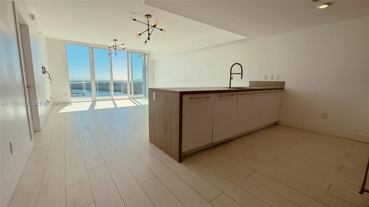 400 Sunny Isles Blvd, Unit 1906, Sunny Isles Beach, FL 33160 Photo