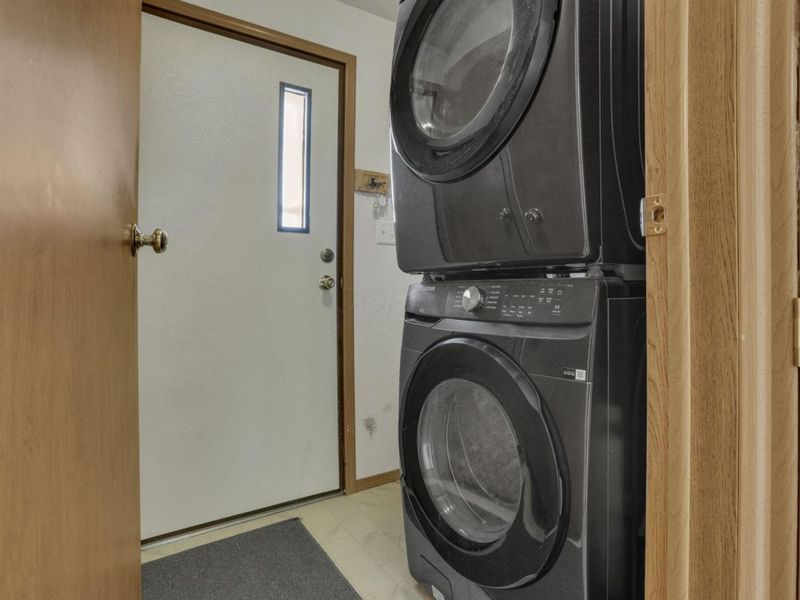 104 Vine Street, New Lexington, OH 43764 Photo 25