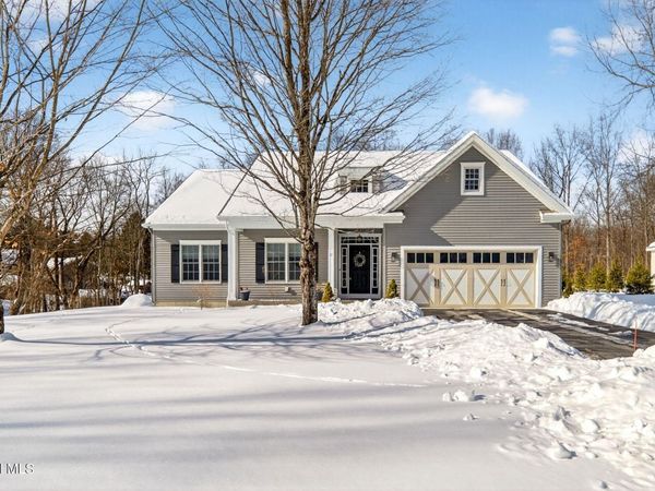 11 Westfall Court, Averill Park, NY 12018