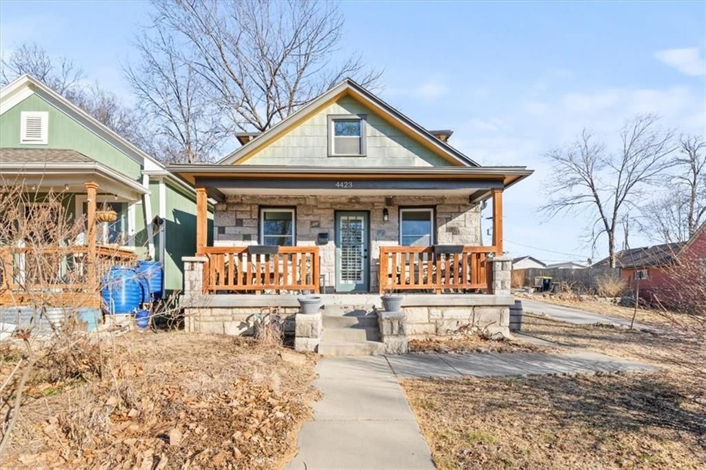 4423 Forest Avenue, Kansas City, MO 64110 Main Photo