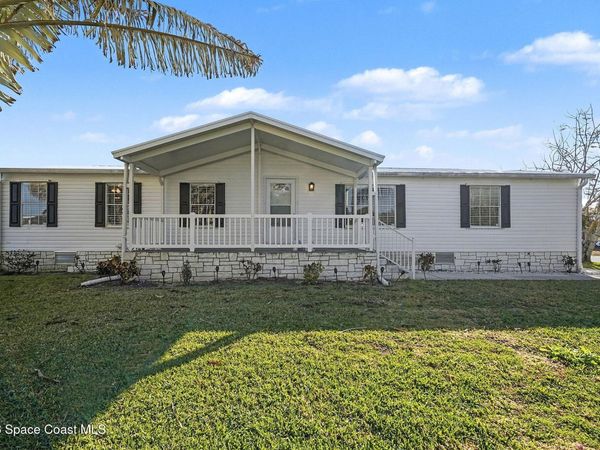 926 Laurel Circle, Barefoot Bay, FL 32976