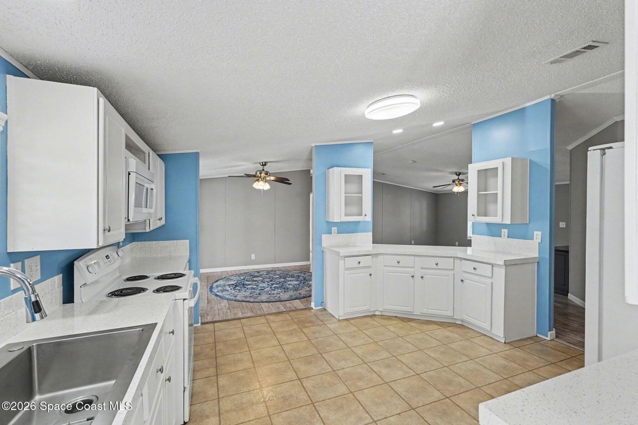 926 Laurel Circle, Barefoot Bay, FL 32976 Photo