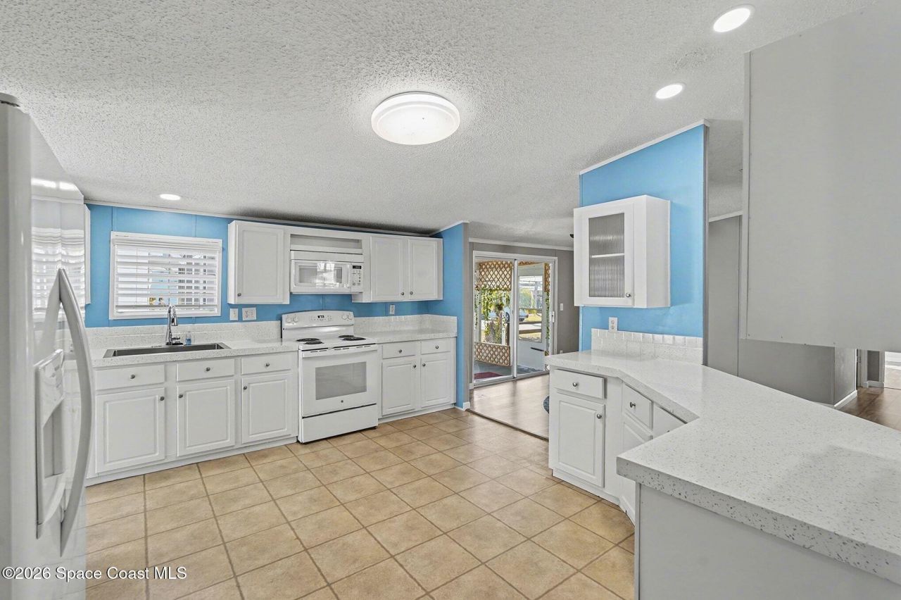 926 Laurel Circle, Barefoot Bay, FL 32976 Photo
