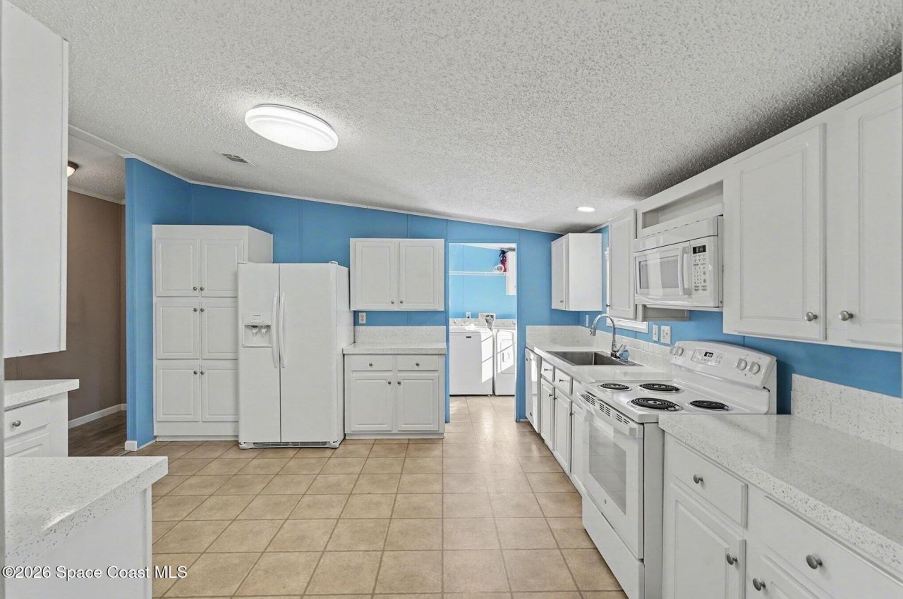 926 Laurel Circle, Barefoot Bay, FL 32976 Photo