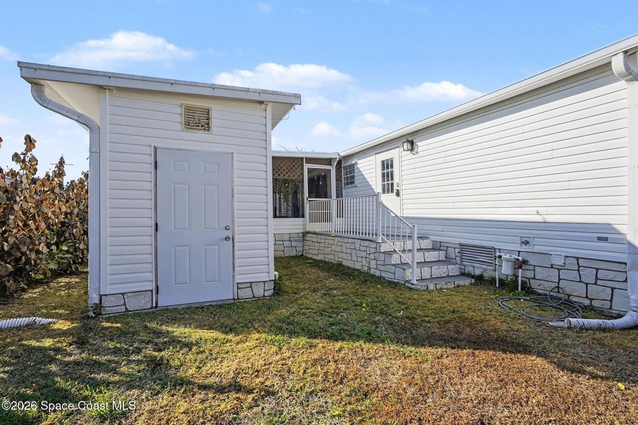 926 Laurel Circle, Barefoot Bay, FL 32976 Photo