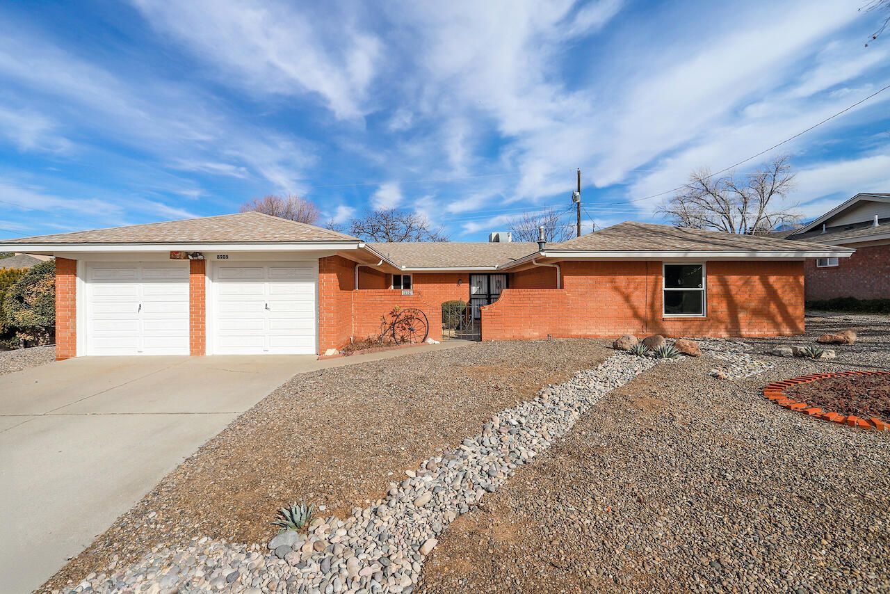 8905 Hilton Avenue Ne, Albuquerque, NM 87111 Main Photo