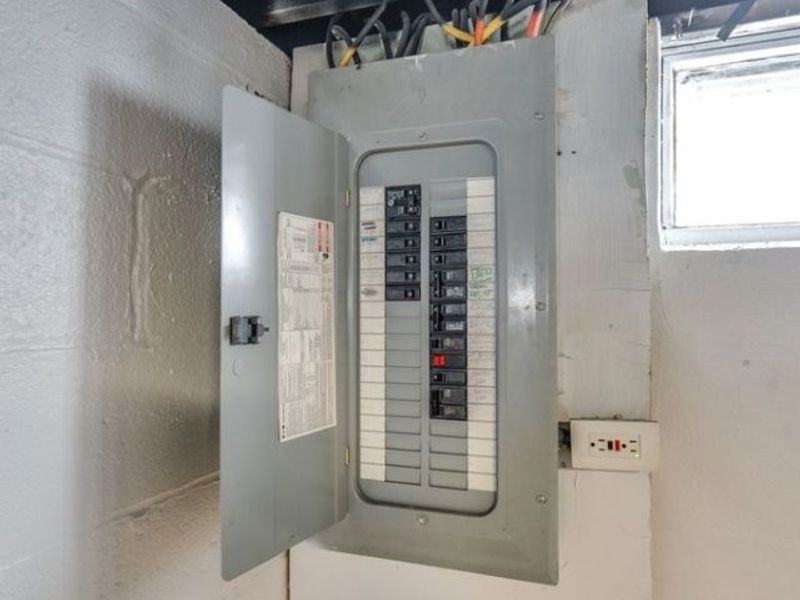 9809 Way Avenue, Cleveland, OH 44105 Photo 25