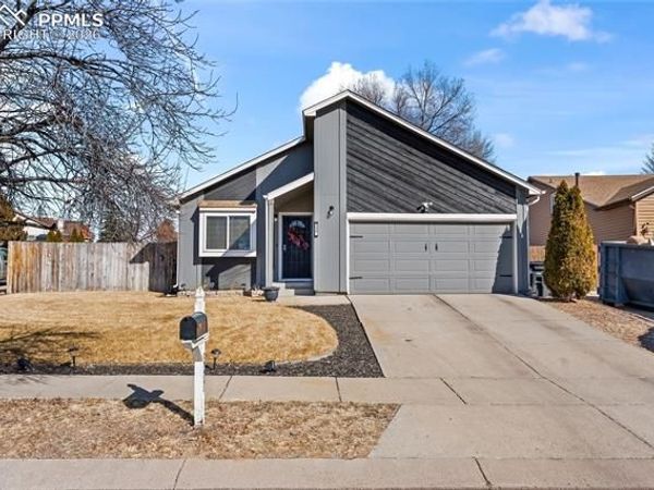3435 Foxridge Drive, Colorado Springs, CO 80916