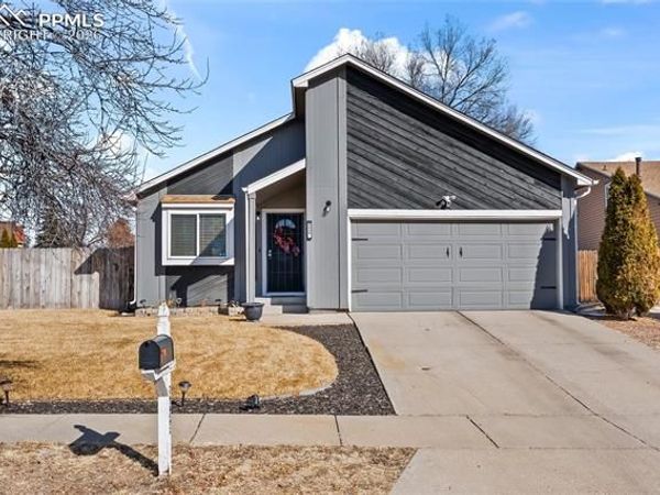3435 Foxridge Drive, Colorado Springs, CO 80916