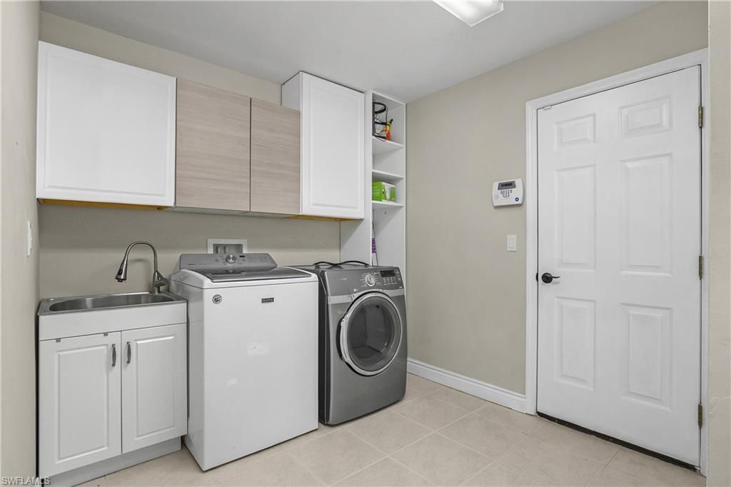 2263 Carnaby Ct, Lehigh Acres, FL 33973 Photo