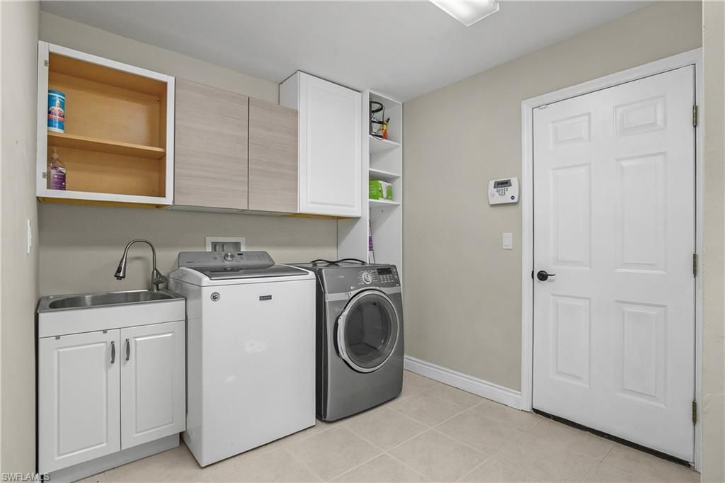 2263 Carnaby Ct, Lehigh Acres, FL 33973 Photo