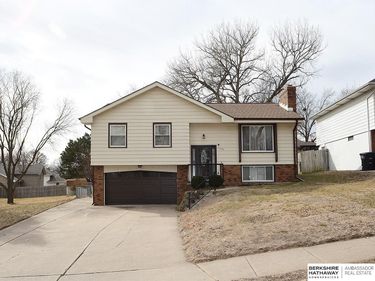 11009 U Street, Omaha, NE 68137