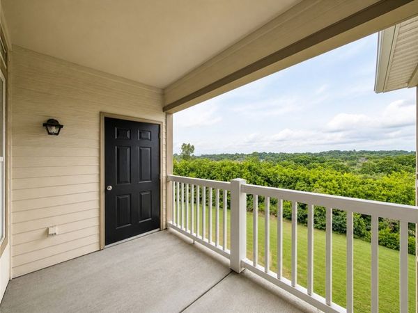 4254 Meadow Creek Circle, Fayetteville, AR 72703
