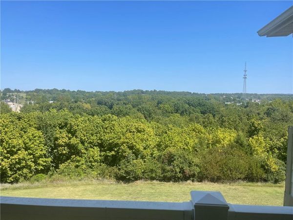 4254 Meadow Creek Circle , Fayetteville, AR 72703