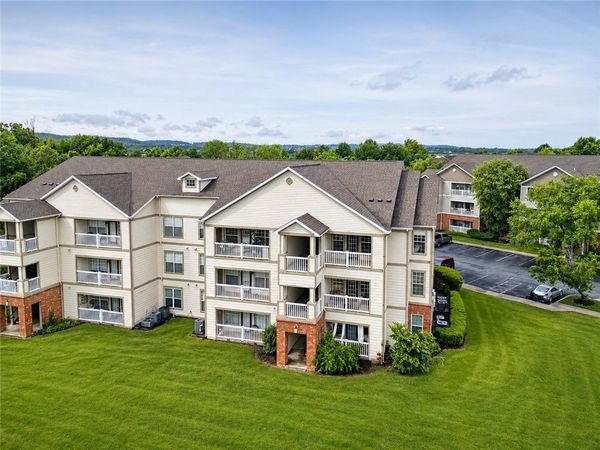 4254 Meadow Creek Circle, Fayetteville, AR 72703