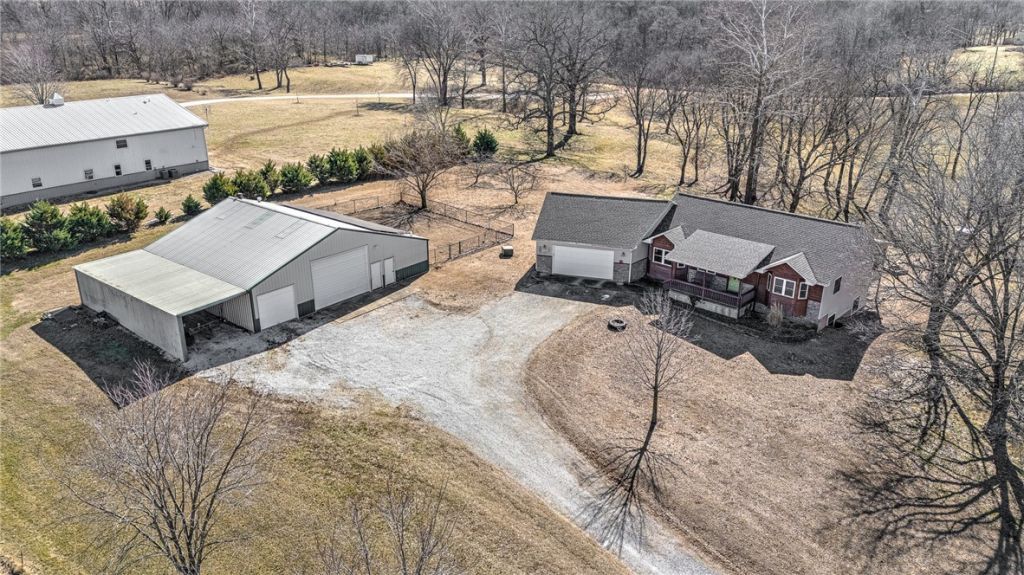 15086 Fielding Road, Gravette, AR 72736 Main Photo