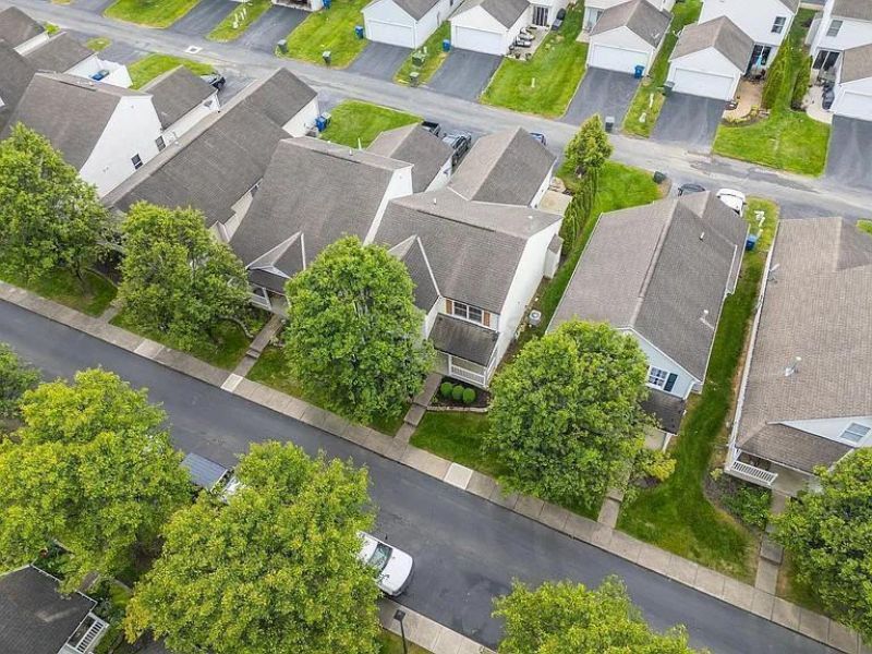 8283 Tegmen Street , Columbus, OH 43240 Photo 1