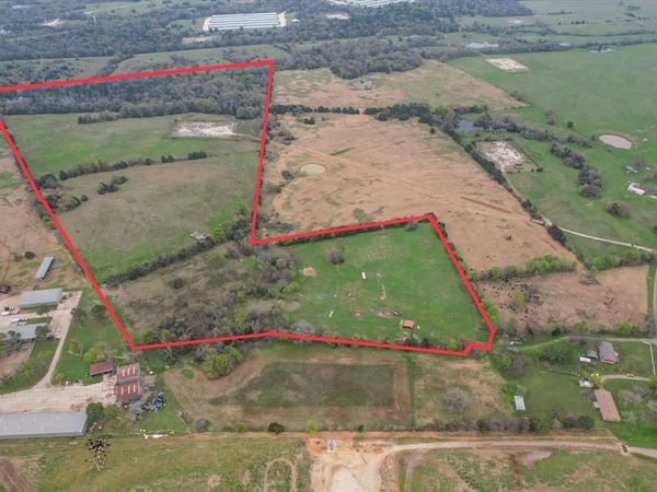 226 County Road 141, Streetman, TX 75859