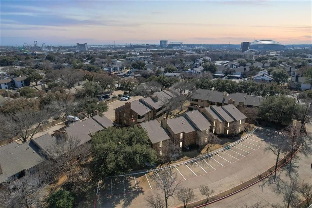 1909 Cloisters Drive, Unit 1021, Arlington, TX 76011 Main Photo