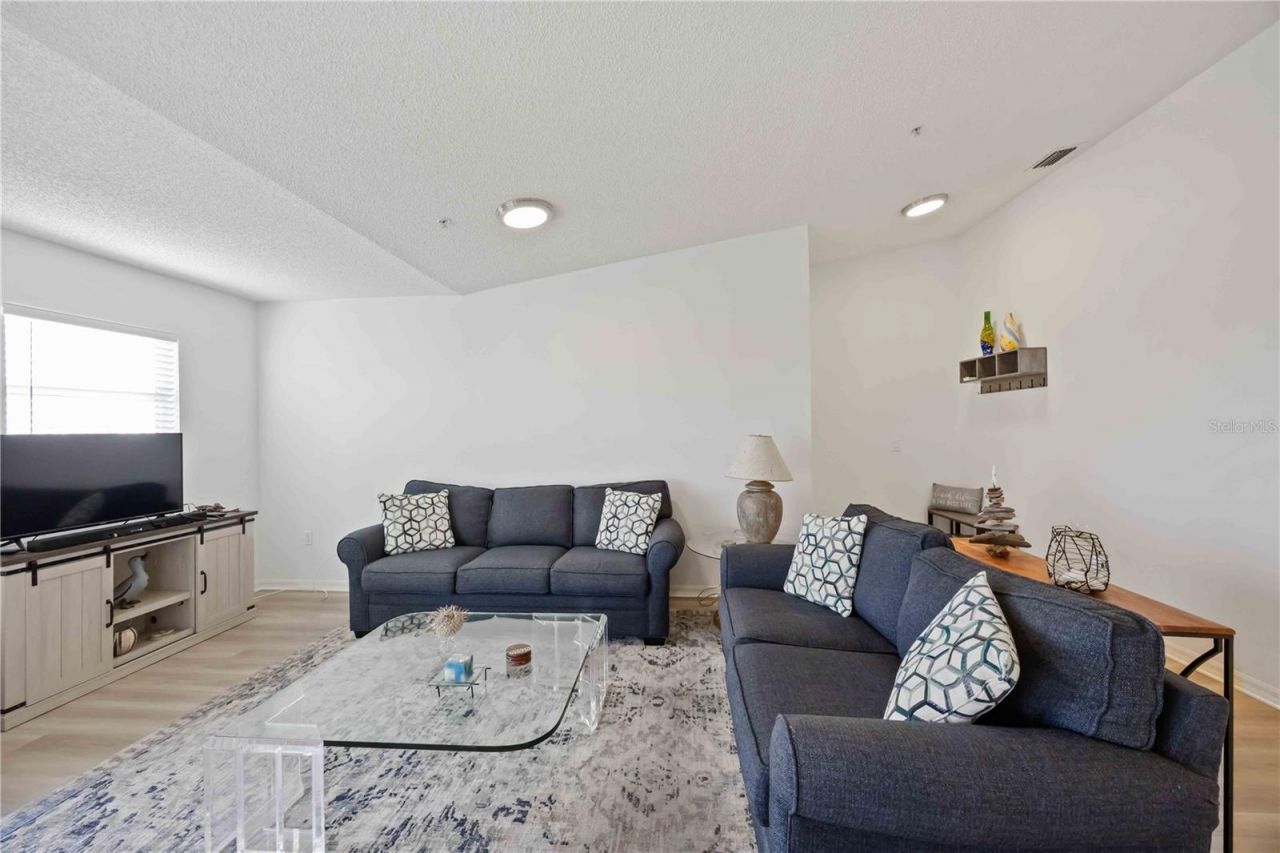 3607 E Bay Drive, Unit 206, Holmes Beach, FL 34217 Photo