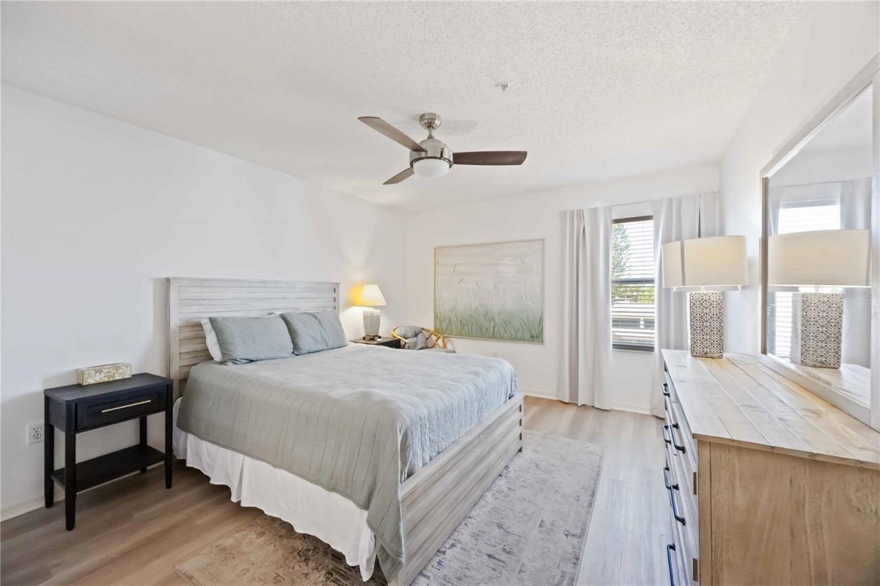 3607 E Bay Drive, Unit 206, Holmes Beach, FL 34217 Photo