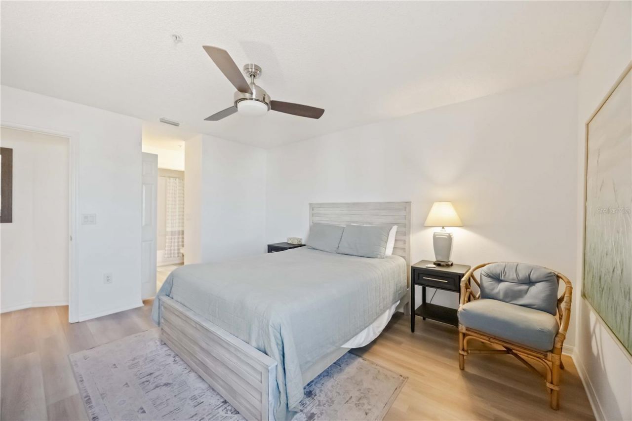 3607 E Bay Drive, Unit 206, Holmes Beach, FL 34217 Photo