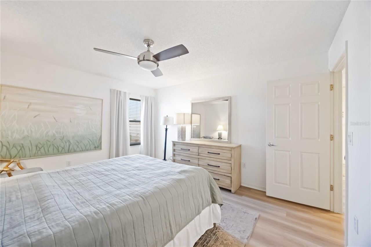 3607 E Bay Drive, Unit 206, Holmes Beach, FL 34217 Photo