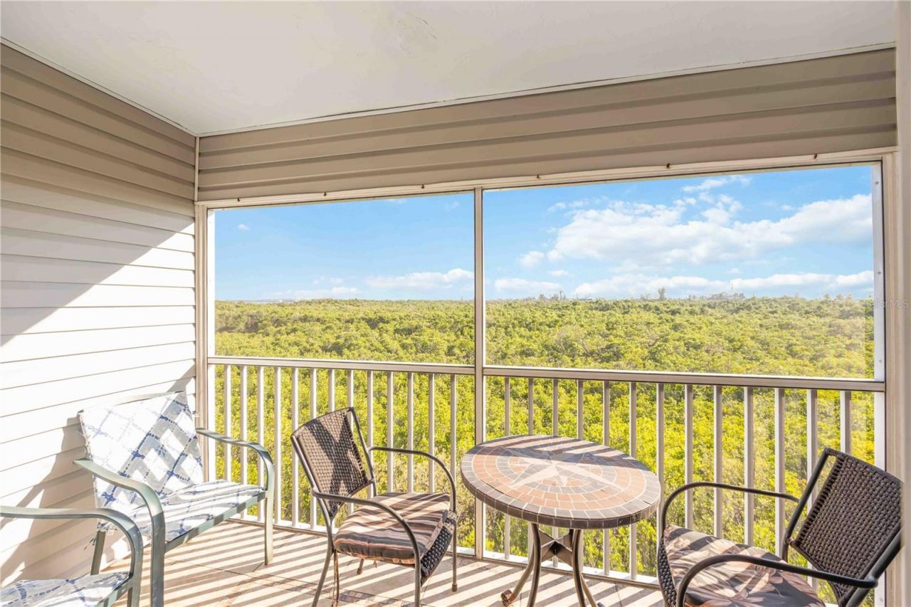 3607 E Bay Drive, Unit 206, Holmes Beach, FL 34217 Photo